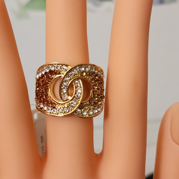Gold Statement Ring Interlocking Design Crystal Stones - Picture 6 of 8